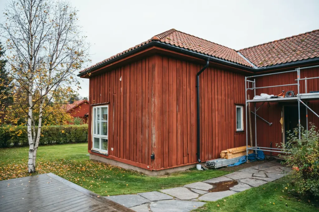 oktobercheck f r huset byggprojekten som g r hemmet redo f r kyla regn och m rkare dagar